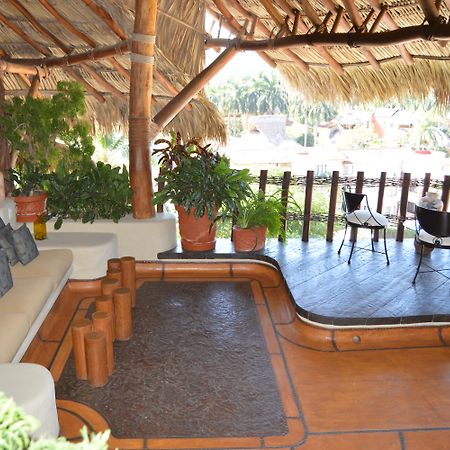 La Villa Luz (Adults Only) Zihuatanejo Esterno foto
